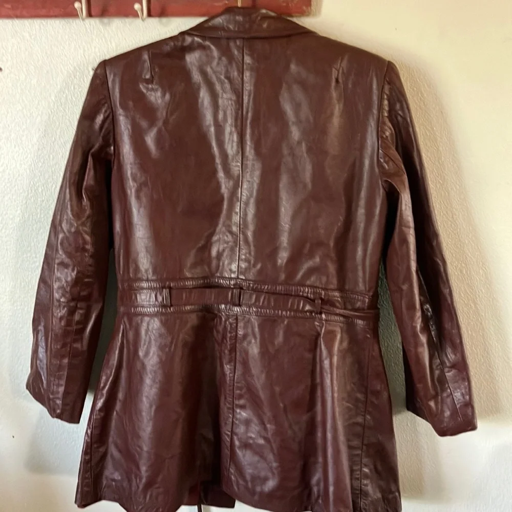 Vintage Burgundy Leather Button Up Jacket with Removable Winter Lining - Picture 4 of 14